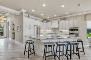 2871 Cinnamon Bay Cir, Naples, FL 34119 - Photo 7