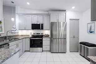 810 New Waterford Dr, Naples, FL 34104 - Photo 7