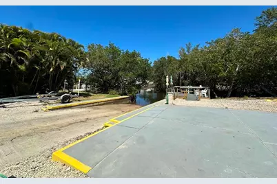 16 Jade Dr, Naples, FL 34114 - Photo 13