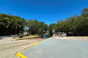 16 Jade Dr, Naples, FL 34114 - Photo 13
