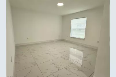 915 Edison Ave, Lehigh Acres, FL 33972 - Photo 17