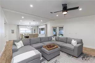 1300 Hilltop Dr, Naples, FL 34103 - Photo 13