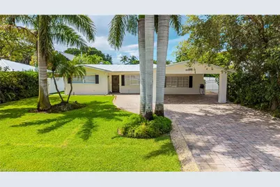 1300 Hilltop Dr, Naples, FL 34103 - Photo 29