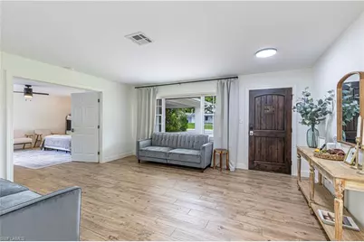 1300 Hilltop Dr, Naples, FL 34103 - Photo 5