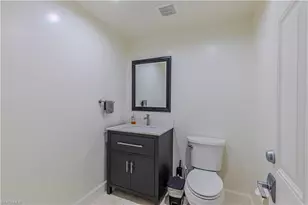 1300 Hilltop Dr, Naples, FL 34103 - Photo 23