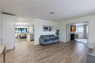 1300 Hilltop Dr, Naples, FL 34103 - Photo 7
