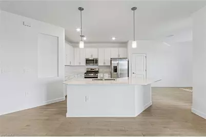 20662 Greenwich Pl, Estero, FL 33928 - Photo 9