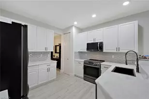 1430 Mariposa Cir, Naples, FL 34105 - Photo 3