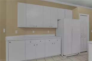 11082 Lakeland Cir, Fort Myers, FL 33913 - Photo 15