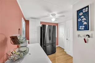 522 Menton Ln, Naples, FL 34112 - Photo 5