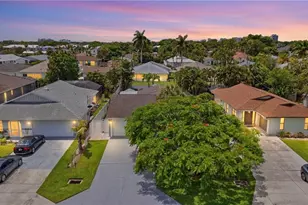 764 94th Ave N, Naples, FL 34108 - Photo 3