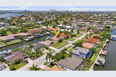 1621 Almeria Ct, Marco Island, FL 34145 - Photo 5