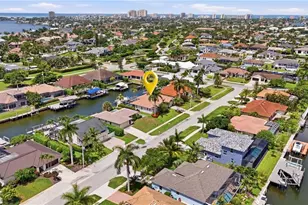 1621 Almeria Ct, Marco Island, FL 34145 - Photo 5