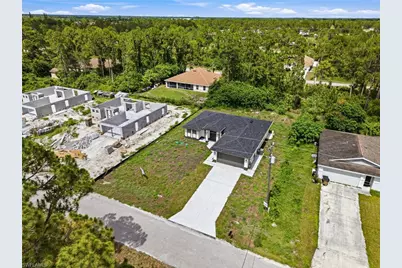 739 Fullerton Ave S, Lehigh Acres, FL 33974 - Photo 7