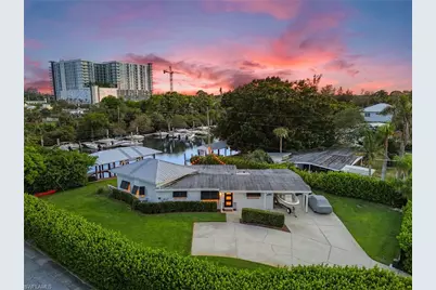 2180 Harbor Ln, Naples, FL 34104 - Photo 3