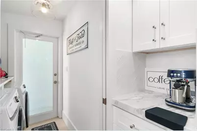2180 Harbor Ln, Naples, FL 34104 - Photo 11