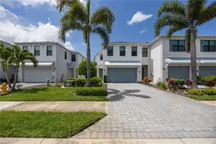 12964 Pembroke Dr, Naples, FL 34105 - Photo 15