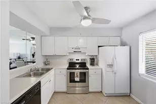 1075 Foxfire Ln, Naples, FL 34104 - Photo 5