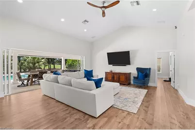 245 Monterey Dr, Naples, FL 34119 - Photo 9
