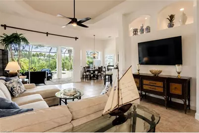 8263 Potomac Ln, Naples, FL 34104 - Photo 15