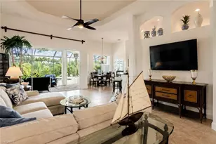 8263 Potomac Ln, Naples, FL 34104 - Photo 15