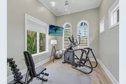 9758 Niblick Ln, Naples, FL 34108 - Photo 27