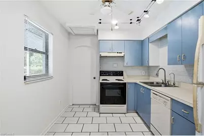 330 Wilson Blvd S, Naples, FL 34117 - Photo 35