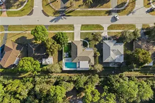 2473 Poinciana St, Naples, FL 34105 - Photo 7