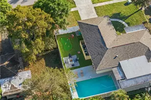 2473 Poinciana St, Naples, FL 34105 - Photo 9
