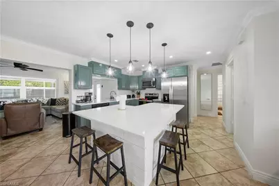 2473 Poinciana St, Naples, FL 34105 - Photo 11