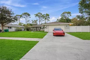 2473 Poinciana St, Naples, FL 34105 - Photo 5