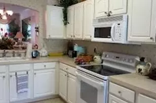 7832 Meridan Ct, Naples, FL 34104 - Photo 9