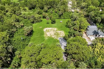 1481 19th St SW, Naples, FL 34117 - Photo 5
