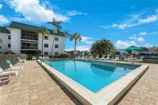 3030 Binnacle Dr, Naples, FL 34103 - Photo 21