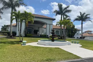9181 Las Maderas Dr, Bonita Springs, FL 34135 - Photo 27