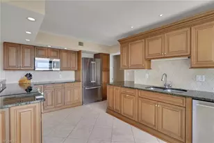 4051 Gulf Shore Blvd N, Naples, FL 34103 - Photo 9