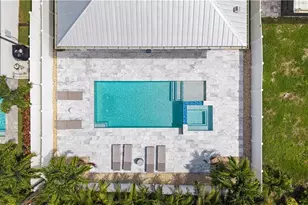 828 100th Ave N, Naples, FL 34108 - Photo 3
