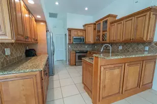 11394 Waterford Village Dr, Fort Myers, FL 33913 - Photo 9