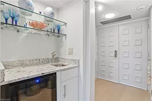 2400 Gulf Shore Blvd N, Naples, FL 34103 - Photo 11