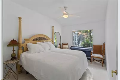 930 Moon Lake Dr, Naples, FL 34104 - Photo 21