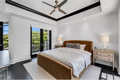 1004 7th St S, Naples, FL 34102 - Photo 9