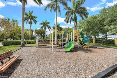 7689 Bristol Cir, Naples, FL 34120 - Photo 17