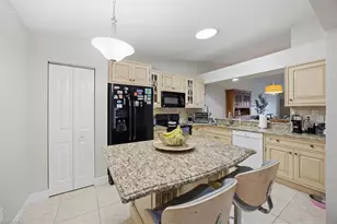 905 New Waterford Dr, Naples, FL 34104 - Photo 3