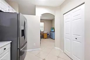 6305 Wilshire Pines Cir, Naples, FL 34109 - Photo 13