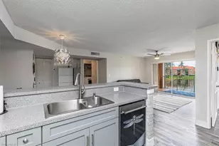 1205 Wildwood Lakes Blvd, Naples, FL 34104 - Photo 3