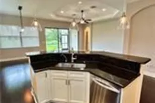 1581 Serrano Cir, Naples, FL 34105 - Photo 5