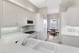 401 Bayfront Pl, Naples, FL 34102 - Photo 5