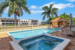 401 Bayfront Pl, Naples, FL 34102 - Photo 21