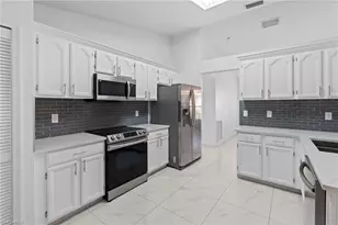 7780 Scarlet Ct, Naples, FL 34104 - Photo 9
