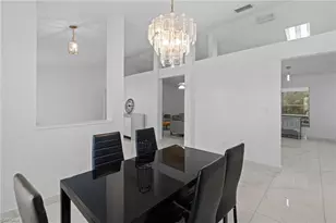 7780 Scarlet Ct, Naples, FL 34104 - Photo 7
